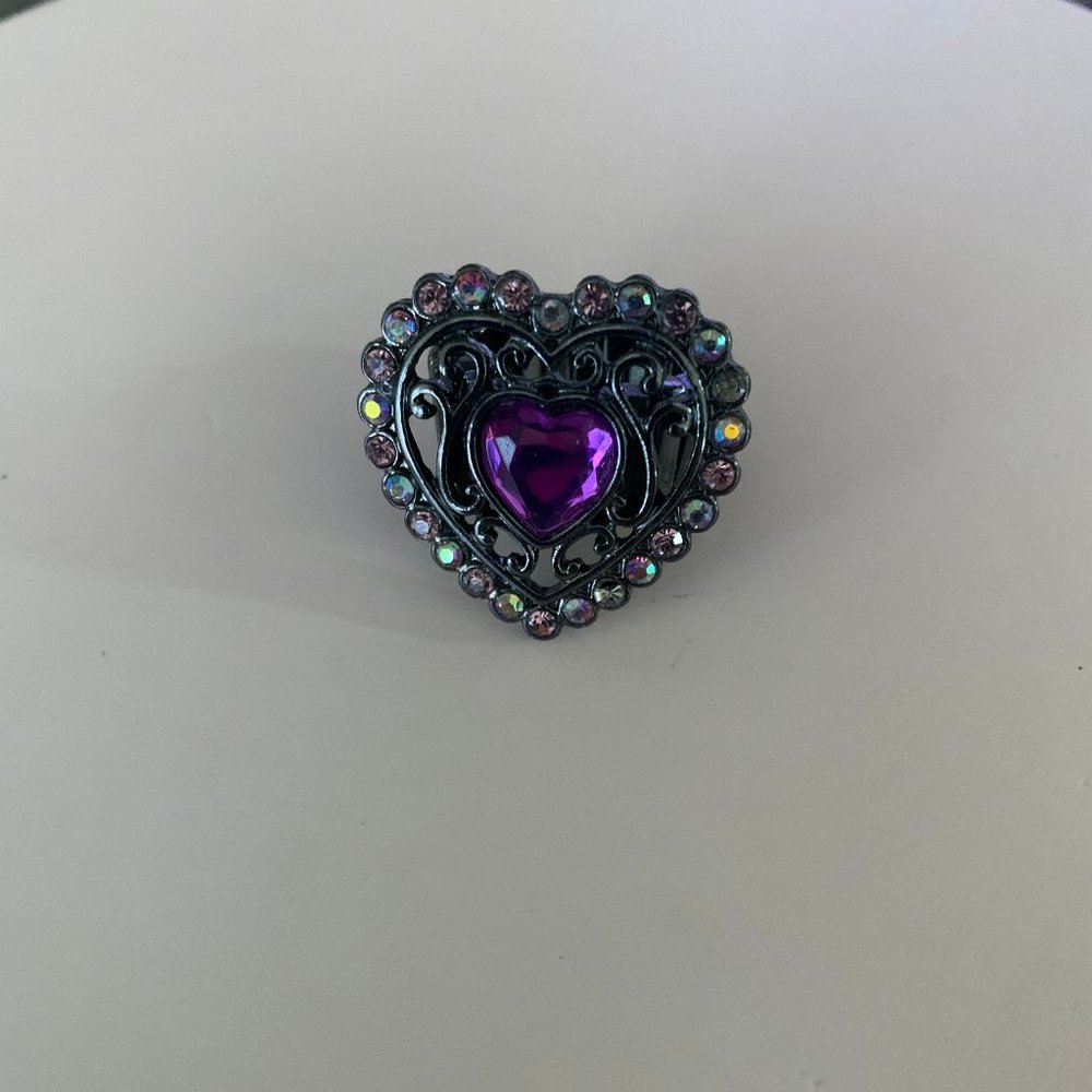 Betsey Johnson stretch ring